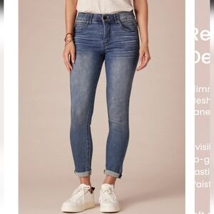 Democracy Jeans, Size 16W, Denim Blue Distressed, Ankle Length Knee Holes, Faded